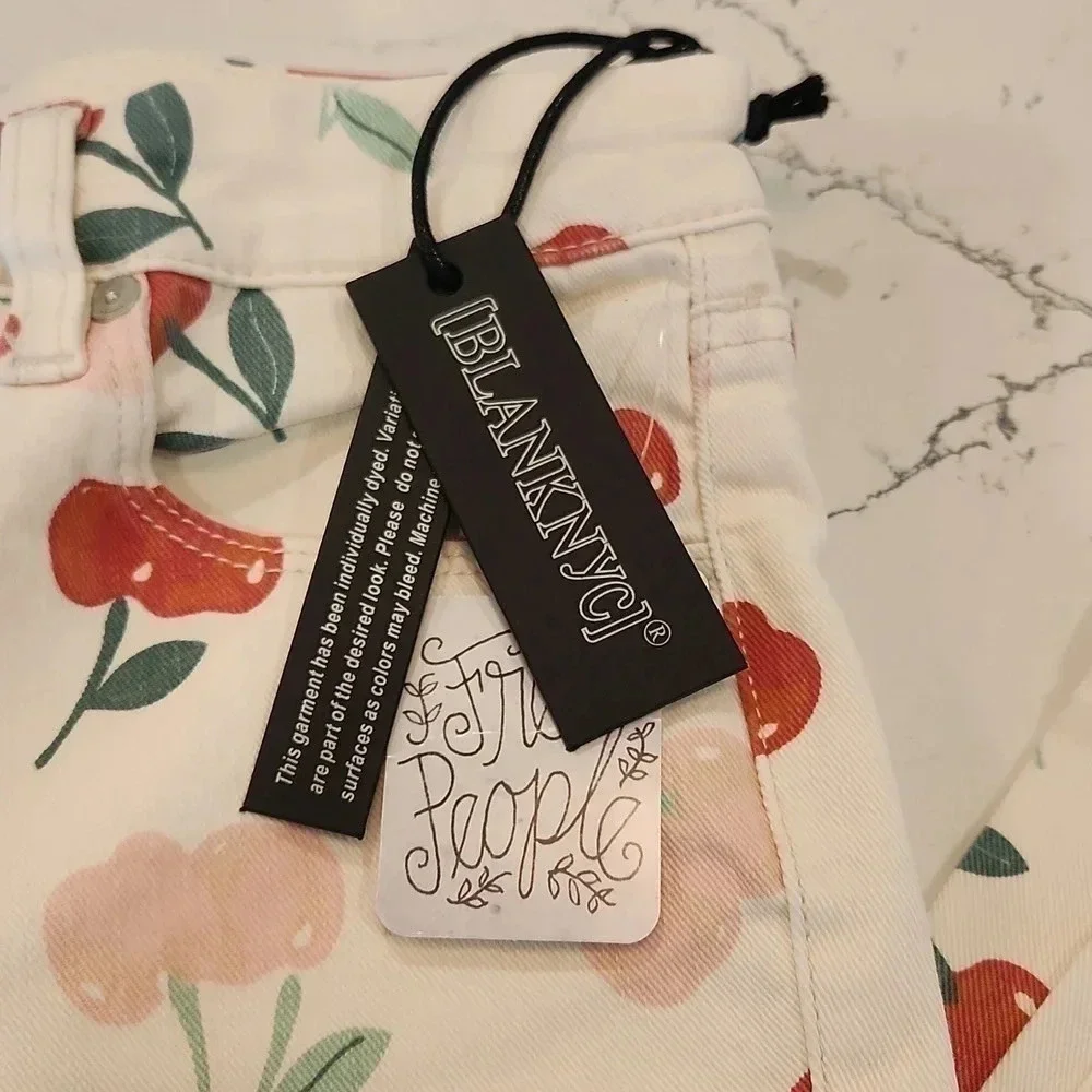NWT ||FREE PEOPLE-BLANK NYC|| Cherry Print Jeans, Zippers At Ankle, White, Sz 27